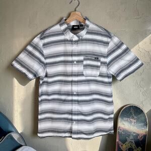 VANS Men's Large Gray & White 100% Cotton Casual Button Down Collared S/S Shirt